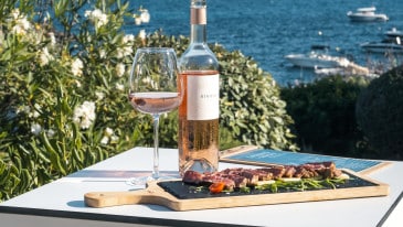 Restaurante Sa Cuina: Sabor Mediterráneo frente al mar